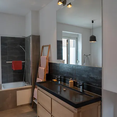 Apartment Le Petit Boulanger, Grand 70 M2, Garage Disponible